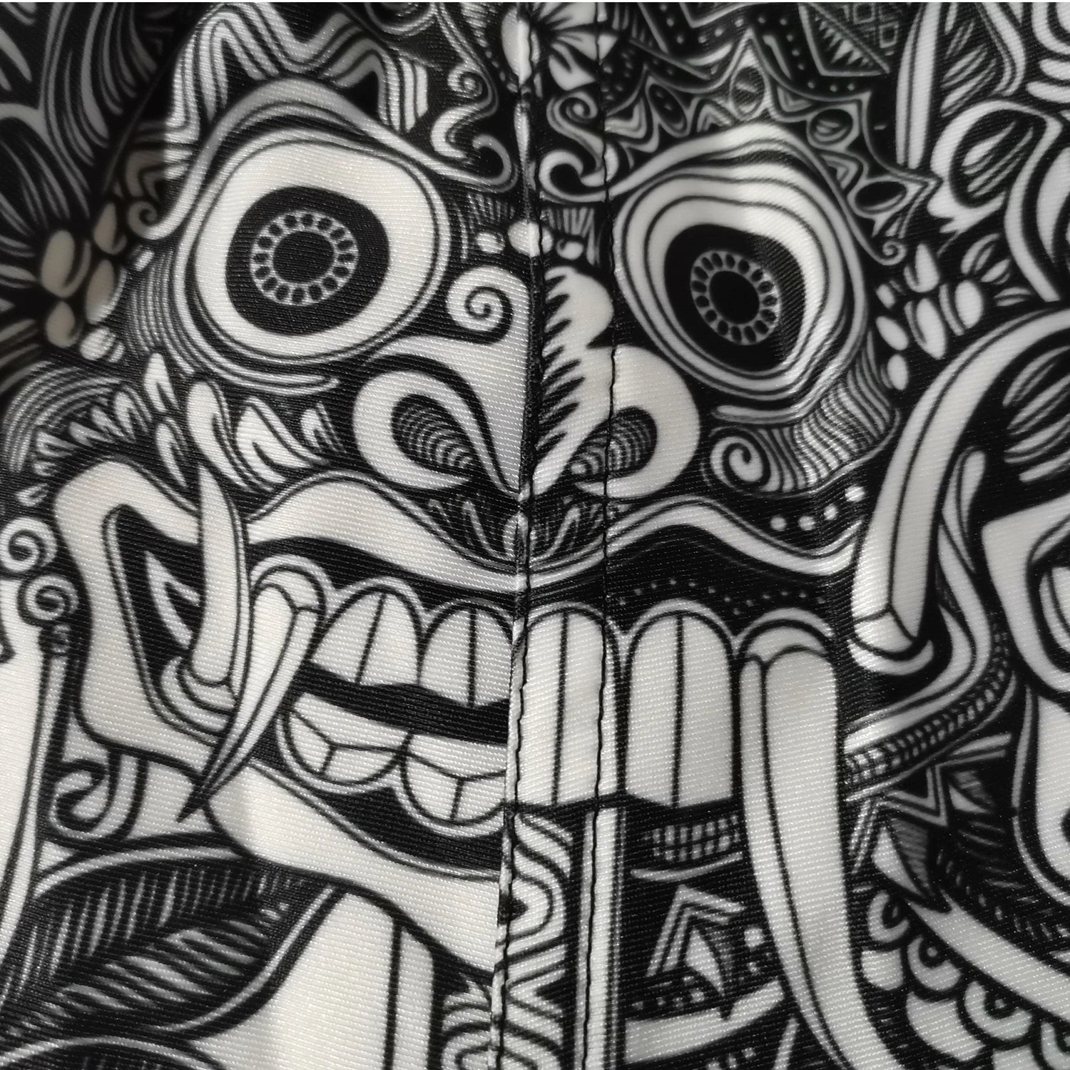 Short de Boxe MMA Kickboxing Motifs Traditionnels Blanc et Noir