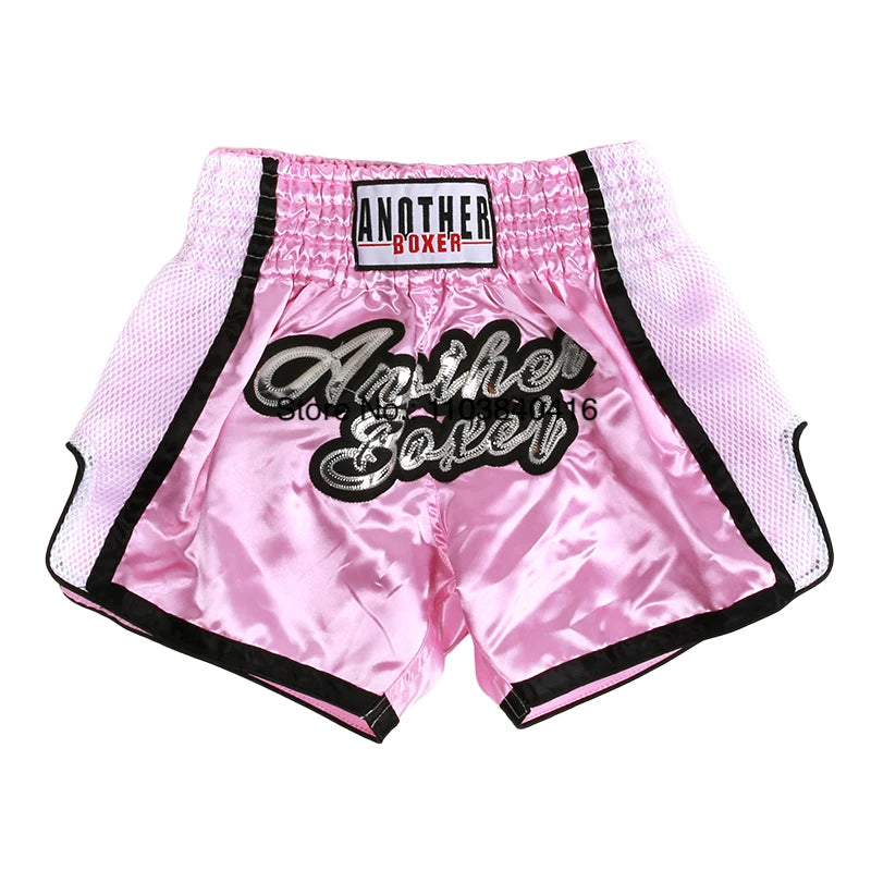Short de Muay Thaï Noir avec Inscription Thaïlandaise