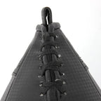 gros plan couture du Speed Bag Suspendu